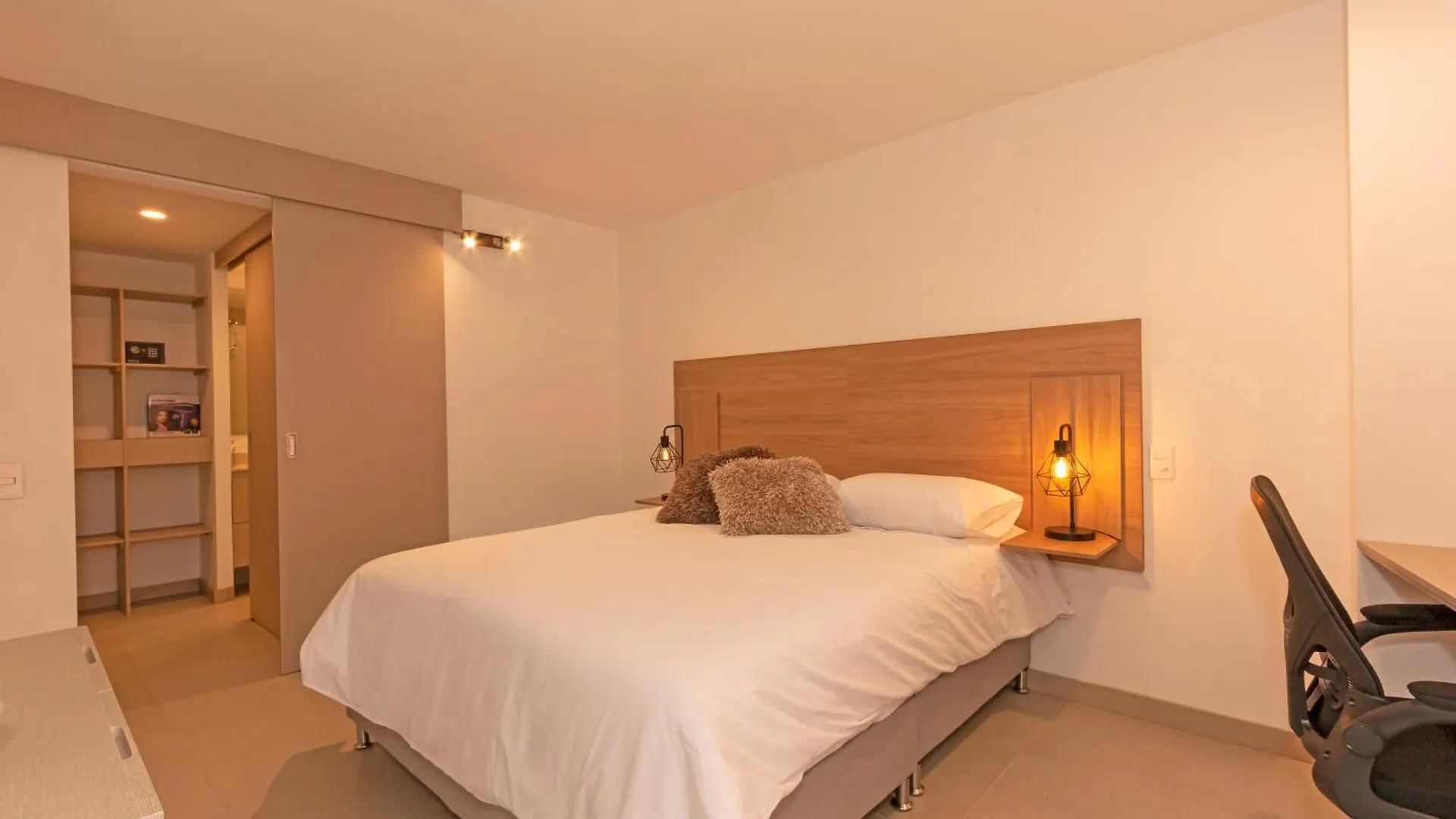 Edificio Casa Roma By Host Medellin Apartman